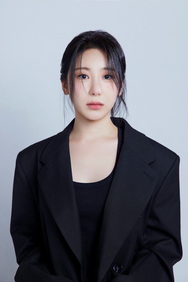 이채연