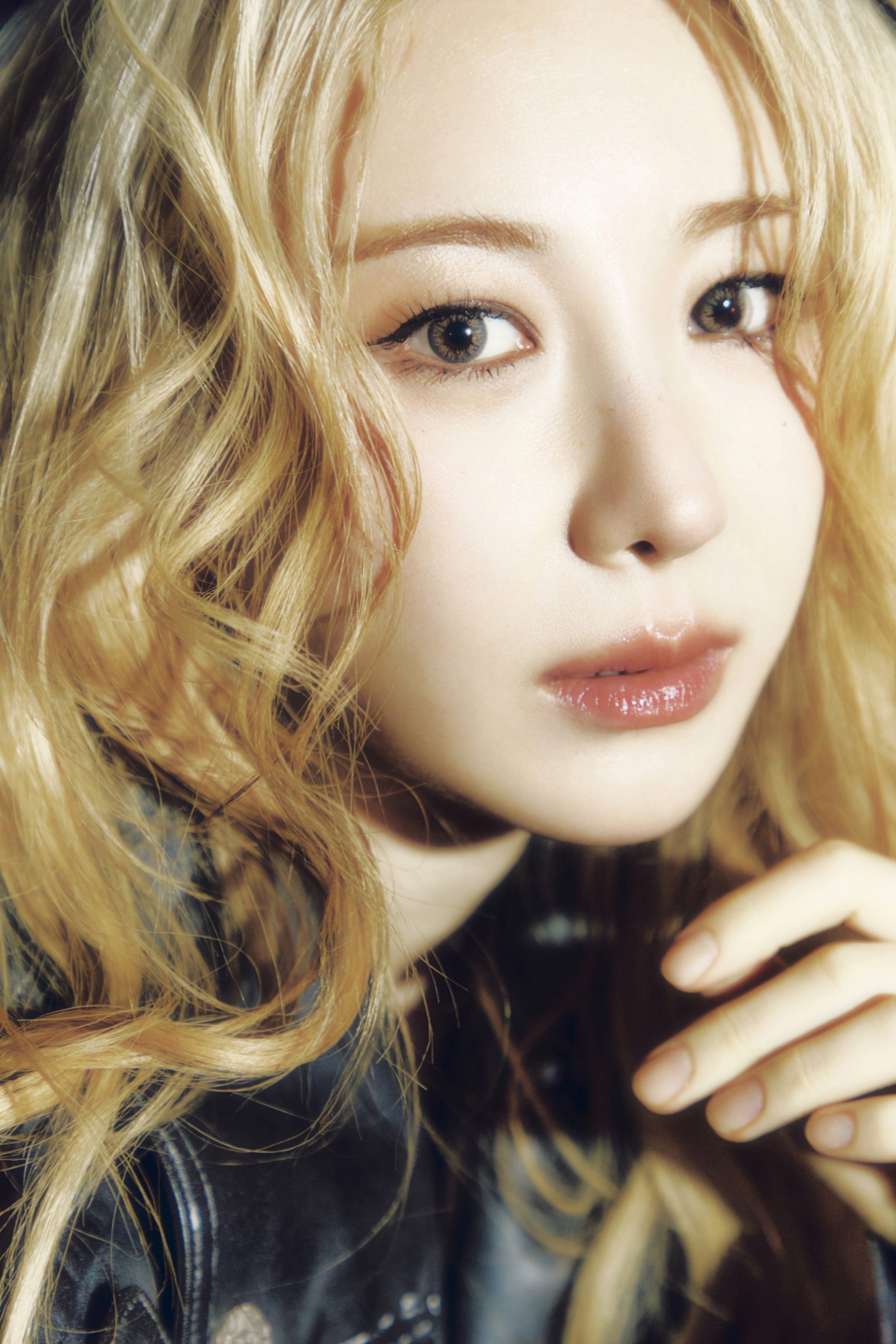 이채연