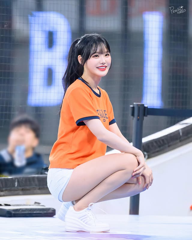 최홍라