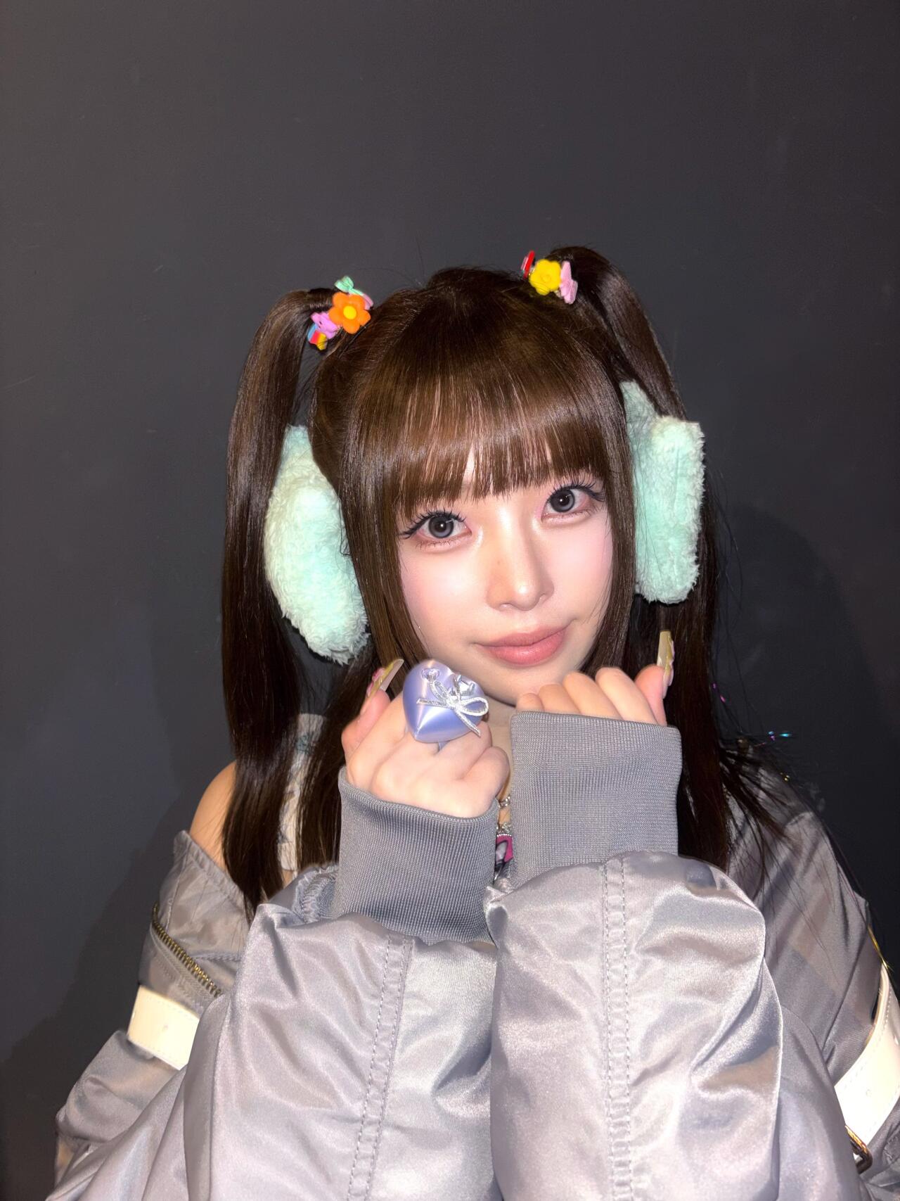 지현