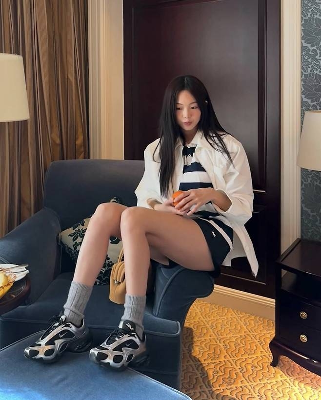 금새록